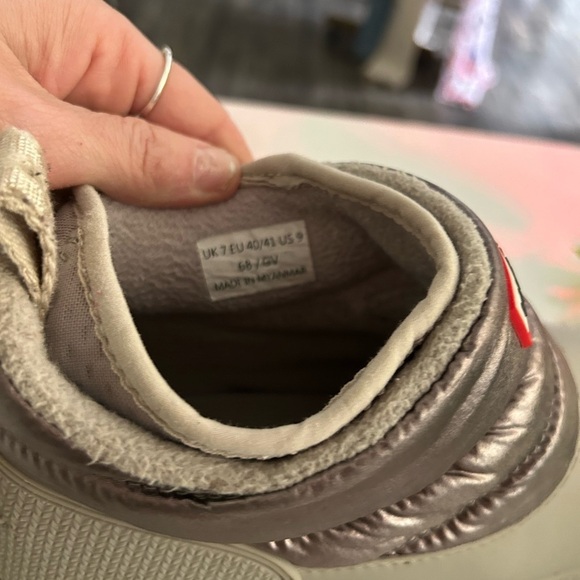 Hunter Insulated Metallic Snow Ankle Women's Boots Dark Silver Hail Grey size 9 - Picture 6 of 7